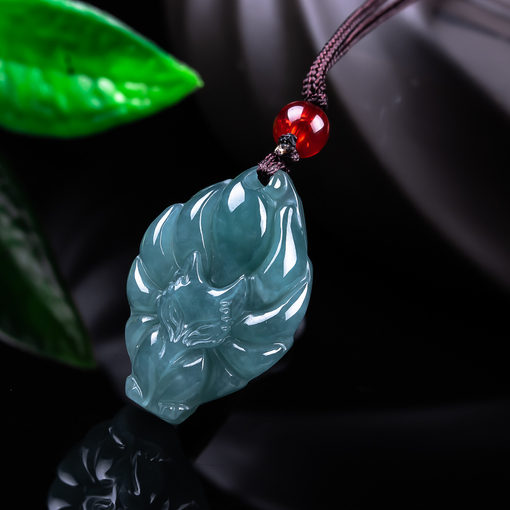 Accessories Woman - Collier pendentif renard en jadéite birmane