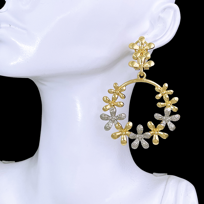 Grandes boucles d'oreilles pen - Women Accessories Dubai avis et prix