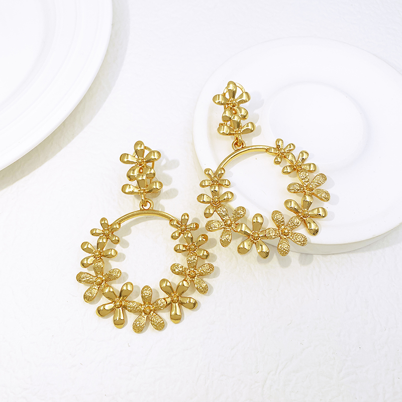 Grandes boucles d'oreilles pen - Women Accessories Dubai avis et prix