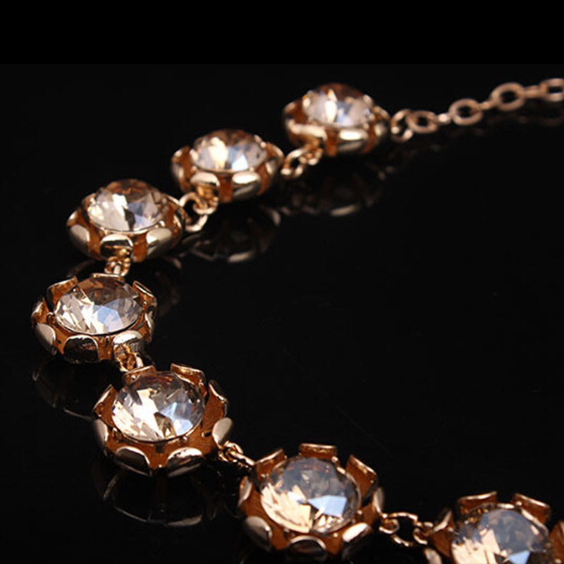 Collier en cristal de luxe pou - Women Accessories Dubai avis et prix